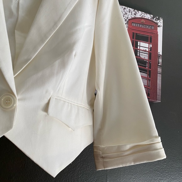 White Cropped Blazer Forever 21 - Picture 3 of 5